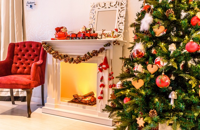15 idées de décoration pour un sapin de Noël américain